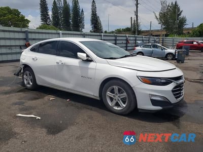 Czwarte zdjęcie samochodu z boku: 2019 CHEVROLET MALIBU LS VIN:1G1ZC5ST8KF112492 - miniatura