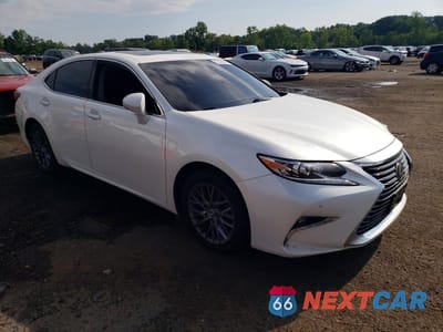 Czwarte zdjęcie samochodu z boku: 2018 LEXUS ES 350 VIN:58ABK1GG2JU113152 - miniatura