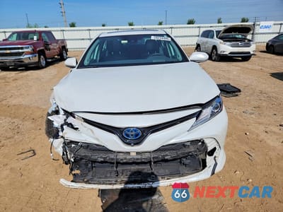 Piąte zdjęcie samochodu w środku: 2020 TOYOTA CAMRY XLE VIN:4T1F31AK8LU529065 - miniatura