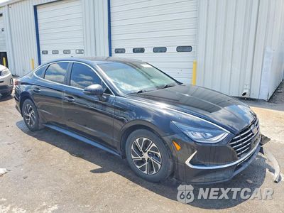Czwarte zdjęcie samochodu z boku: 2022 HYUNDAI SONATA HYBRID BLUE VIN:KMHL24JJ4NA048250 - miniatura