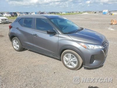 Czwarte zdjęcie samochodu z boku: 2025 NISSAN KICKS PLAY S VIN:3N1CP5BV2SL481313 - miniatura
