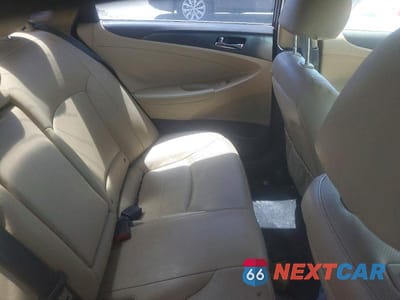 Zdjęcie 10 z 12 samochodu: 2014 HYUNDAI SONATA HYBRID VIN:KMHEC4A41EA111806 - miniatura