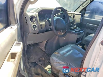 Zdjęcie 8 z 13 samochodu: 2013 FORD ECONOLINE E350 SUPER DUTY CUTAWAY VAN VIN:1FDWE3FL5DDA02562 - miniatura