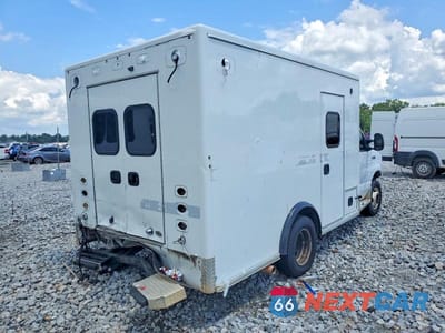 Czwarte zdjęcie samochodu z boku: 2022 FORD E350 ECONO VIN:1FDWE3FN2NDC20123 - miniatura
