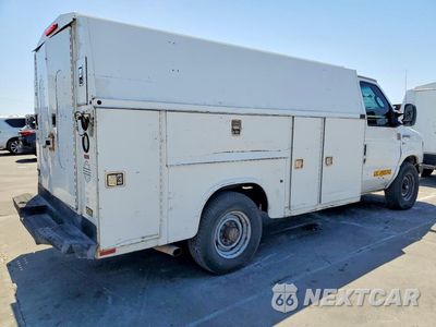 Trzecie zdjęcie samochodu z tyłu: 2010 FORD ECONOLINE E350 SUPER DUTY CUTAWAY VAN VIN:1FDSE3FL1ADA08871 - miniatura