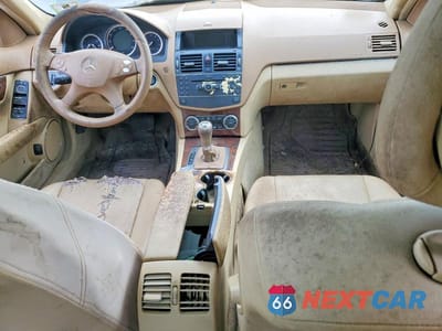 Zdjęcie 8 z 12 samochodu: 2008 MERCEDES-BENZ C 300 4MATIC VIN:WDDGF81X78F168157 - miniatura