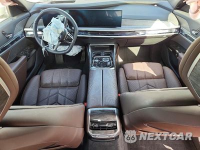 Zdjęcie 8 z 12 samochodu: 2025 BMW 760 XI VIN:WBA33EJ0XSCV32435 - miniatura