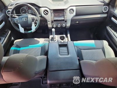Zdjęcie 8 z 12 samochodu: 2016 TOYOTA TUNDRA CREWMAX SR5 VIN:5TFEY5F11GX199234 - miniatura
