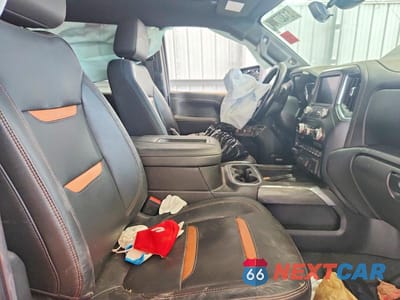 Zdjęcie 7 z 12 samochodu: 2022 GMC SIERRA K3500 AT4 VIN:1GT49VEY8NF100046 - miniatura