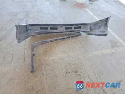 Zdjęcie 12 z 13 samochodu: 2002 SAAB 9-3 SE VIN:YS3DF78K027000999 - miniatura