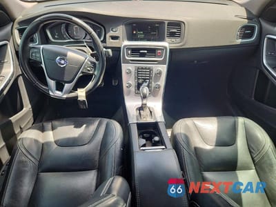Zdjęcie 8 z 12 samochodu: 2017 VOLVO S60 VIN:YV126MFL3H2435105 - miniatura