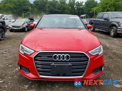 Piąte zdjęcie samochodu w środku: 2018 AUDI A3 PREMIUM VIN:WAUB8GFFXJ1072533 - miniatura