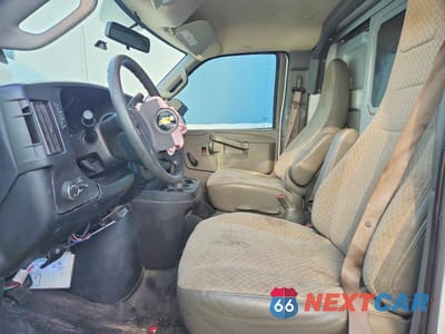 Zdjęcie 7 z 12 samochodu: 2020 CHEVROLET EXPRESS G3500 VIN:1GB0GRFGXL1261546 - miniatura