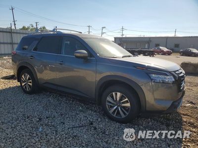 Czwarte zdjęcie samochodu z boku: 2023 NISSAN PATHFINDER SL VIN:5N1DR3CC1PC264184 - miniatura