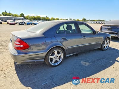 Trzecie zdjęcie samochodu z tyłu: 2006 MERCEDES-BENZ E 500 VIN:WDBUF70J56A832596 - miniatura