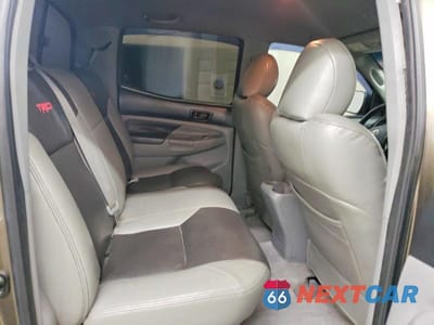 Zdjęcie 10 z 12 samochodu: 2011 TOYOTA TACOMA DOUBLE CAB VIN:3TMLU4EN2BM073027 - miniatura