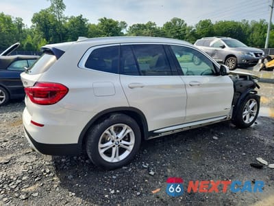 Trzecie zdjęcie samochodu z tyłu: 2018 BMW X3 XDRIVE30I VIN:5UXTR9C5XJLC79831 - miniatura