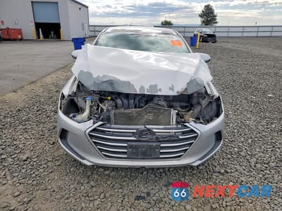 Piąte zdjęcie samochodu w środku: 2017 HYUNDAI ELANTRA SE VIN:5NPD74LF7HH087186 - miniatura