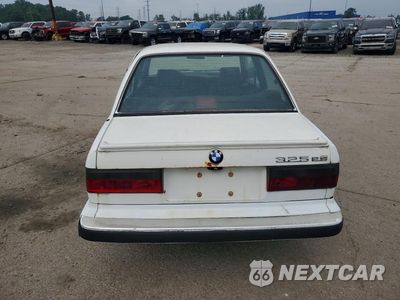 Zdjęcie 6 z 12 samochodu: 1986 BMW 325 E AUTOMATIC VIN:WBAAB6409G1680719 - miniatura