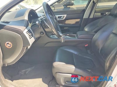 Zdjęcie 7 z 12 samochodu: 2013 JAGUAR XF VIN:SAJWA0E71D8S71834 - miniatura