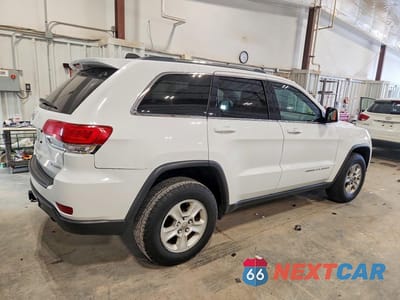 Trzecie zdjęcie samochodu z tyłu: 2015 JEEP GRAND CHEROKEE LAREDO VIN:1C4RJFAG9FC858531 - miniatura