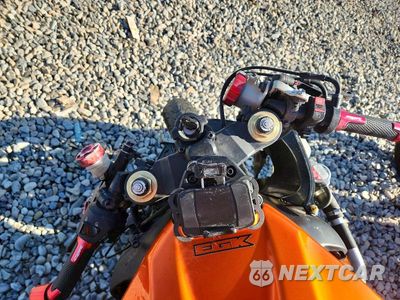 Zdjęcie 7 z 10 samochodu: 2007 HONDA CBR1000 RR VIN:JH2SC57017M306458 - miniatura
