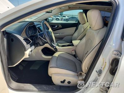 Zdjęcie 7 z 13 samochodu: 2015 CHRYSLER 200 C VIN:1C3CCCCG7FN673639 - miniatura