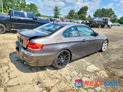 Trzecie zdjęcie samochodu z tyłu: 2010 BMW 335 I VIN:WBAWB7C51AP159216 - miniatura