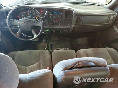 Zdjęcie 8 z 12 samochodu: 2004 CHEVROLET SILVERADO K2500 HEAVY DUTY VIN:1GCHK29204E338293 - miniatura