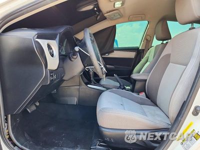 Zdjęcie 7 z 13 samochodu: 2018 TOYOTA COROLLA LE VIN:5YFBURHEXJP816626 - miniatura
