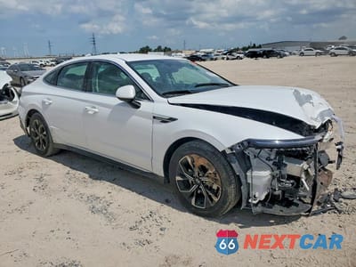 Czwarte zdjęcie samochodu z boku: 2025 HYUNDAI SONATA SEL VIN:KMHL64JAXSA488151 - miniatura