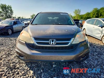 Piąte zdjęcie samochodu w środku: 2010 HONDA CR-V LX VIN:5J6RE3H3XAL018556 - miniatura