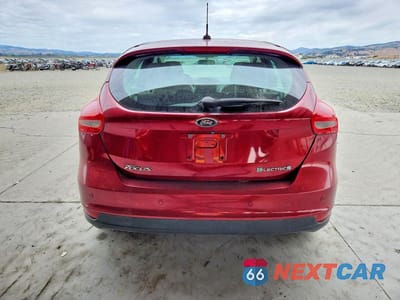 Zdjęcie 6 z 13 samochodu: 2015 FORD FOCUS BEV VIN:1FADP3R43FL222095 - miniatura