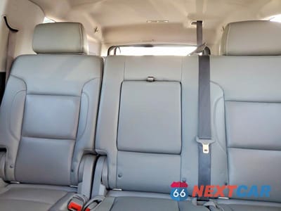 Zdjęcie 10 z 13 samochodu: 2019 CHEVROLET SUBURBAN K1500 LT VIN:1GNSKHKC6KR349095 - miniatura