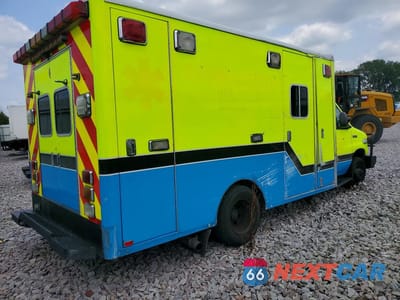 Trzecie zdjęcie samochodu z tyłu: 2009 FORD ECONOLINE E450 SUPER DUTY CUTAWAY VAN VIN:1FDXE45P99DA18673 - miniatura
