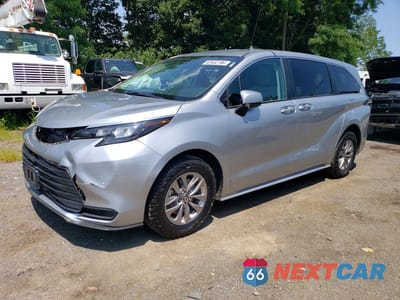 2024 TOYOTA SIENNA LE 5TDKSKFC3RS140540 - główne zdjęcie licytacji z USA - miniatura