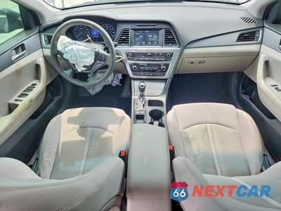 Zdjęcie 8 z 12 samochodu: 2017 HYUNDAI SONATA SE VIN:5NPE24AF0HH550937 - miniatura