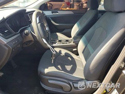 Zdjęcie 7 z 12 samochodu: 2019 HYUNDAI SONATA SE VIN:5NPE24AF3KH801604 - miniatura