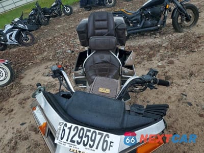 Piąte zdjęcie samochodu w środku: 1984 HONDA GL1200 A VIN:1HFSC1423EA023930 - miniatura