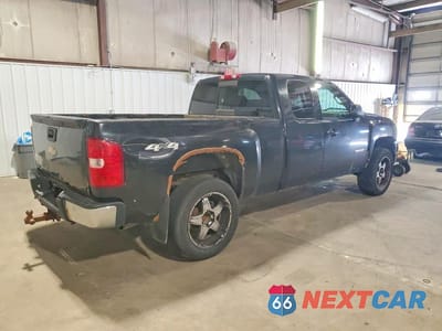 Trzecie zdjęcie samochodu z tyłu: 2008 CHEVROLET SILVERADO K1500 VIN:1GCEK19Y18Z116104 - miniatura