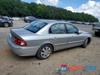 Trzecie zdjęcie samochodu z tyłu: 2006 KIA OPTIMA LX VIN:KNAGD126X65462083 - miniatura