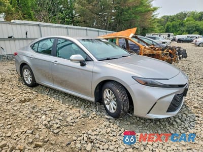 Czwarte zdjęcie samochodu z boku: 2025 TOYOTA CAMRY LE VIN:4T1DBADK6SU033556 - miniatura