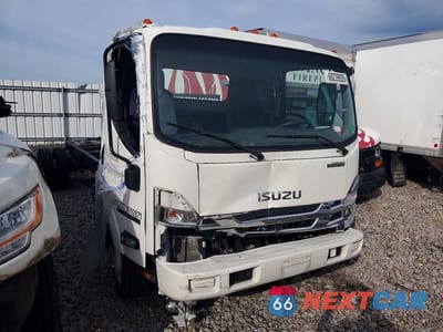 Czwarte zdjęcie samochodu z boku: 2023 ISUZU NPR HD VIN:54DC4W1D9PS204005 - miniatura