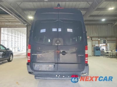 Zdjęcie 6 z 13 samochodu: 2018 MERCEDES-BENZ SPRINTER 2500 VIN:WD4PE8CD9JP626660 - miniatura