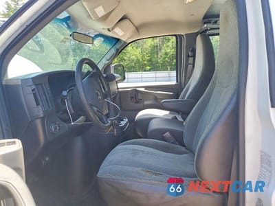 Zdjęcie 7 z 12 samochodu: 2011 GMC SAVANA G3500 VIN:1GTZ7UCG9B1132786 - miniatura