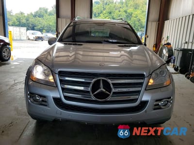 Piąte zdjęcie samochodu w środku: 2009 MERCEDES-BENZ GL 550 4MATIC VIN:4JGBF86E19A500177 - miniatura