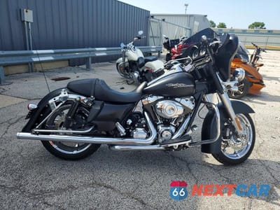 2013 HARLEY-DAVIDSON FLHX STREET GLIDE 1HD1KBM17DB652748 - główne zdjęcie licytacji z USA - miniatura