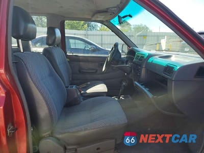 Zdjęcie 10 z 12 samochodu: 1996 NISSAN TRUCK KING CAB SE/KING CAB XE VIN:1N6SD16S3TC350508 - miniatura