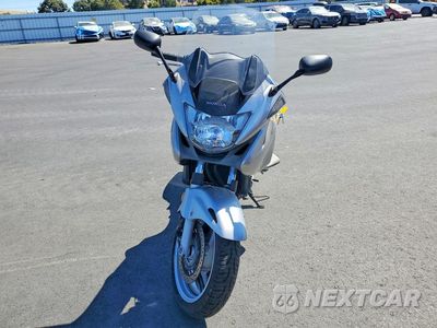 Drugie zdjęcie samochodu z przodu: 2010 HONDA NT700 VA VIN:VTMRC5256AE000182 - miniatura