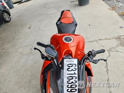 Piąte zdjęcie samochodu w środku: 2012 KAWASAKI ZR1000 D VIN:JKAZRCD12CA028988 - miniatura